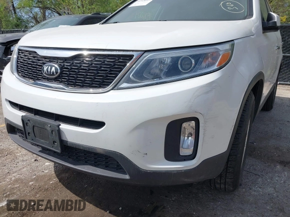 2015 Kia Sorento LX with VIN 5XYKTDA60FG554894, listed as a IAAI auction lot 41926004 with 93,523 mi miles. Bid and sale history available at carsss.com. Image 6.