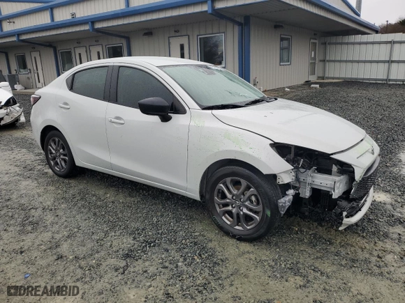2020 Toyota Yaris Sedan L with VIN 3MYDLBYV9LY715570, listed as a Copart auction lot 45160145 with 61,550 mi miles and Salvage Title. Bid and sale history available at carsss.com. Image 4.