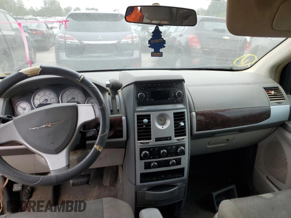 2009 Chrysler Town & Country Touring with VIN 2A8HR54199R678640, listed as a Copart auction lot 58213814 with 264,796 mi miles and Non Repairable. Bid and sale history available at DreamBid. Image 8.