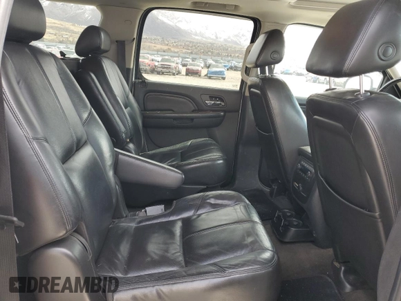 2008 GMC Yukon XL z VIN 1GKFK66898J106607, wystawiony jako Copart lot #47481335 z przebiegiem 214 283 mil mil oraz Szkoda całkowita • Salvage title. Historia ofert i sprzedaży dostępna na DreamBid. Obrazek 11.