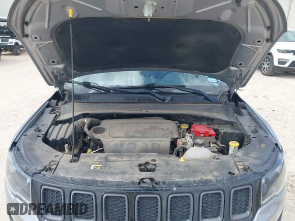 2020 Jeep Compass Trailhawk z VIN 3C4NJDDB5LT171727, wystawiony jako IAAI lot #41844523 z przebiegiem 103 952 mil mil oraz . Historia ofert i sprzedaży dostępna na DreamBid. Obrazek 10.