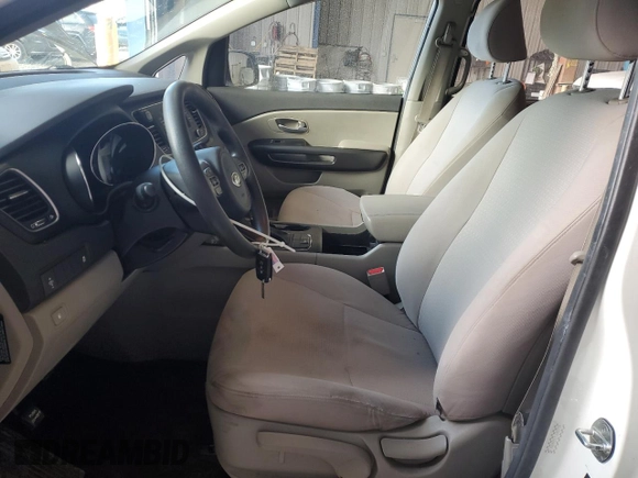 2018 Kia Sedona L with VIN KNDMA5C17J6408784, listed as a Copart auction lot 44455015 with 136,704 mi miles and Non Repairable. Bid and sale history available at carsss.com. Image 7.