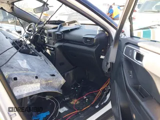 2022 Ford Police Interceptor Utility z VIN 1FM5K8AB2NGA02664, wystawiony jako IAAI lot #40499840 z przebiegiem 7 067 mil mil oraz . Historia ofert i sprzedaży dostępna na DreamBid. Obrazek 5.