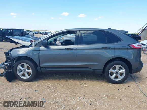 2024 Ford Edge SE z VIN 2FMPK4G99RBB18608, wystawiony jako IAAI lot #42430244 z przebiegiem Nie podano mil oraz . Historia ofert i sprzedaży dostępna na DreamBid. Obrazek 14.