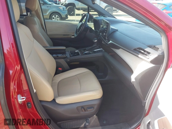 2021 Toyota Sienna XLE z VIN 5TDYRKEC2MS028134, wystawiony jako IAAI lot #42152640 z przebiegiem 107 427 mil mil oraz . Historia ofert i sprzedaży dostępna na DreamBid. Obrazek 5.