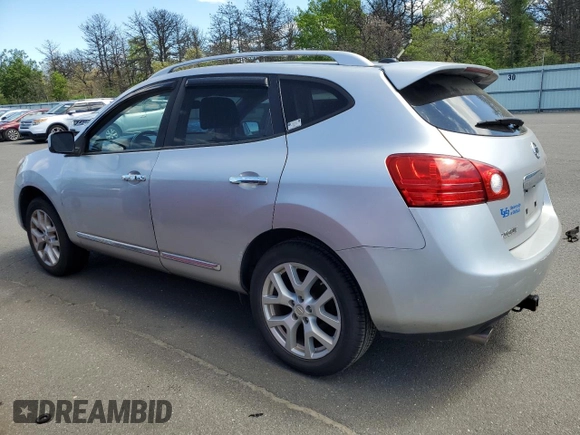 2011 Nissan Rogue S z VIN JN8AS5MV4BW669104, wystawiony jako Copart lot #57426735 z przebiegiem 132 021 mil mil oraz Tytuł czysty. Historia ofert i sprzedaży dostępna na DreamBid. Obrazek 2.