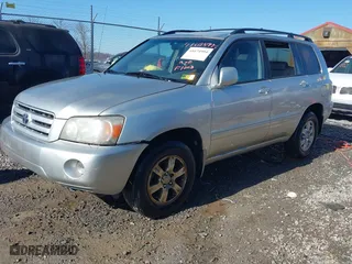2006 Toyota Highlander w/3rd Row with VIN JTEEP21A360145395, listed as a IAAI auction lot 41674994 with 221,794 mi miles. Bid and sale history available at carsss.com. Image 2.