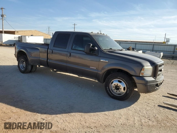2005 Ford F-350 XL с VIN 1FTWW32P05EB47353, выставлен на аукционе Copart как лот 88794375 с пробегом 234 984 миль миль и Списание • Salvage title. История ставок и продаж доступна на DreamBid. Изображение 4.