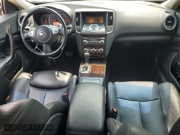 2011 Nissan Maxima S z VIN 1N4AA5AP6BC838244, wystawiony jako Copart lot #59178775 z przebiegiem 126 293 mil mil oraz Czysty tytuł • Clean title. Historia ofert i sprzedaży dostępna na DreamBid. Obrazek 8.