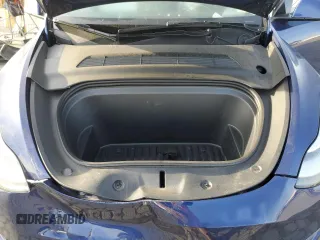 2022 Tesla Model Y Long Range with VIN 7SAYGDEE2NF419229, listed as a Copart auction lot 49902165 with 40,369 mi miles and Salvage Title. Bid and sale history available at DreamBid. Image 12.