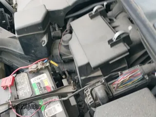 2014 Toyota Sienna LE z VIN 5TDJK3DC5ES081232, wystawiony jako IAAI lot #41789629 z przebiegiem 397 033 mil mil oraz . Historia ofert i sprzedaży dostępna na DreamBid. Obrazek 18.