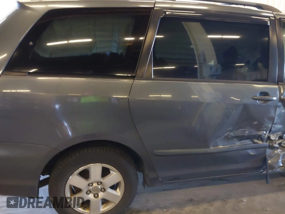 2006 Toyota Sienna CE with VIN 5TDZA23C46S433820, listed as a IAAI auction lot 41248882 with 256,856 mi miles. Bid and sale history available at carsss.com. Image 15.