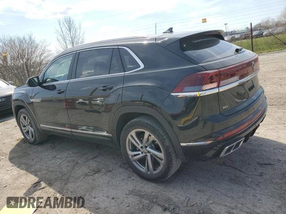 2024 Volkswagen Atlas SEL R-Line with VIN 1V2AE2CAXRC228149, listed as a Copart auction lot 51111825 with 6,548 mi miles and Salvage title. Bid and sale history available at DreamBid. Image 2.