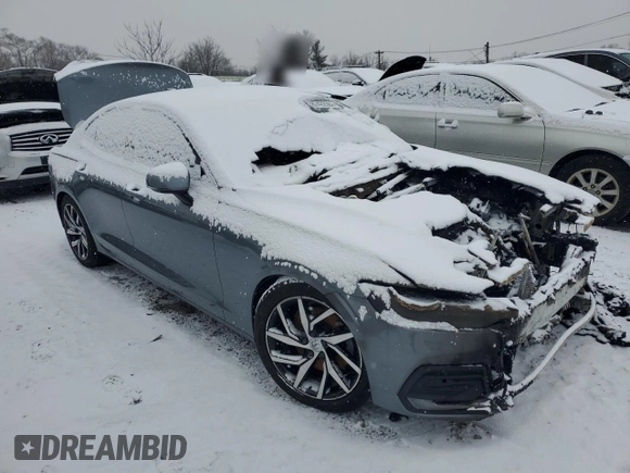 2019 Volvo S60 Momentum with VIN 7JR102FK0KG011214, listed as a Copart auction lot 87422584 with 0 mi miles and Salvage Title. Bid and sale history available at carsss.com. Image 4.