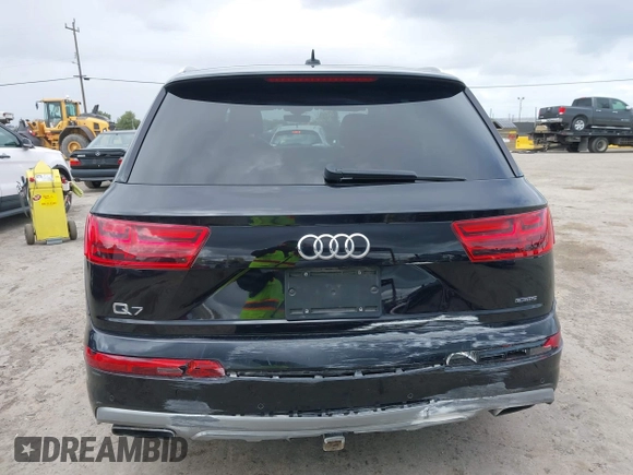 2018 Audi Q7 Premium Plus with VIN WA1LHAF78JD054456, listed as a IAAI auction lot 41924248 with 109,379 mi miles. Bid and sale history available at carsss.com. Image 15.