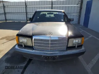 1991 Mercedes-Benz 560 with VIN WDBCA39E4MA583150, listed as a Copart auction lot 84738904 with 183,695 mi miles and Clean Title. Bid and sale history available at DreamBid. Image 5.