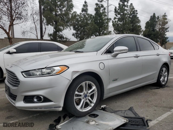 2016 Ford Fusion Energi Titanium with VIN 3FA6P0SUXGR320562, listed as a Copart auction lot 52647485 with 73,931 mi miles and Salvage Title. Bid and sale history available at carsss.com. Image 1.
