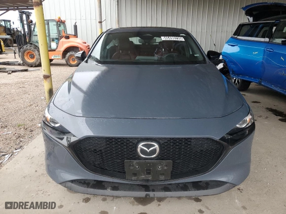 2024 Mazda Mazda3 Hatchback 2.5 S Carbon Edition with VIN JM1BPBLM2R1709549, listed as a Copart auction lot 46490235 with 32,448 mi miles and Salvage Title. Bid and sale history available at carsss.com. Image 5.