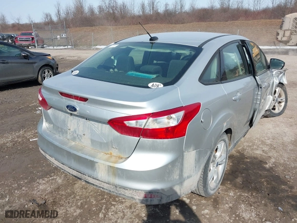 2013 Ford Focus SE with VIN 1FADP3F20DL174037, listed as a IAAI auction lot 41792552 with 131,984 mi miles. Bid and sale history available at carsss.com. Image 4.