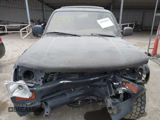 1998 Toyota 4Runner SR5 z VIN JT3GN86R3W0082047, wystawiony jako IAAI lot #42030018 z przebiegiem 259 894 mil mil oraz . Historia ofert i sprzedaży dostępna na DreamBid. Obrazek 11.