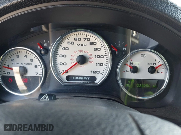 2007 Ford F-150 XLT with VIN 1FTPW14507FB71637, listed as a IAAI auction lot 42080446 with 224,256 mi miles. Bid and sale history available at carsss.com. Image 7.
