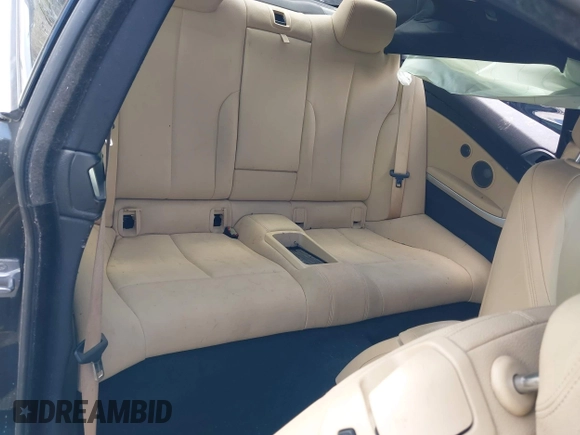 2019 BMW 4 Series 430i with VIN WBA4W3C53KAF92600, listed as a IAAI auction lot 41937759 with 111,589 mi miles and . Bid and sale history available at DreamBid. Image 8.