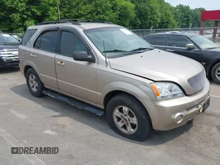 2005 Kia Sorento LX z VIN KNDJC733355482337, wystawiony jako IAAI lot #42438920 z przebiegiem 147 187 mil mil oraz . Historia ofert i sprzedaży dostępna na DreamBid. Obrazek 1.