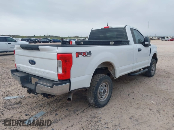 2019 Ford Super Duty F-250 SRW XL with VIN 1FTBF2B62KED26134, listed as a IAAI auction lot 41908568 with 114,259 mi miles. Bid and sale history available at carsss.com. Image 4.