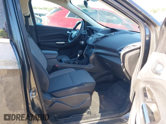 2017 Ford Escape SE with VIN 1FMCU9GD6HUC70333, listed as a IAAI auction lot 41920087 with 67,441 mi miles. Bid and sale history available at carsss.com. Image 5.
