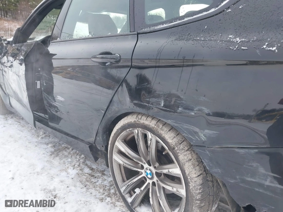 2016 BMW 3 Series Gran Turismo 328i xDrive with VIN WBA8Z5C50GGS37776, listed as a IAAI auction lot 41354572 with 117,795 mi miles. Bid and sale history available at carsss.com. Image 6.