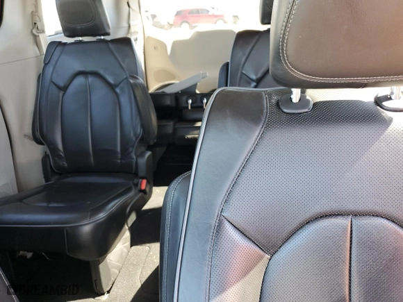 2018 Chrysler Pacifica Limited with VIN 2C4RC1GG3JR272167, listed as a Copart auction lot 47317635 with 0 mi miles and Clean Title. Bid and sale history available at carsss.com. Image 10.