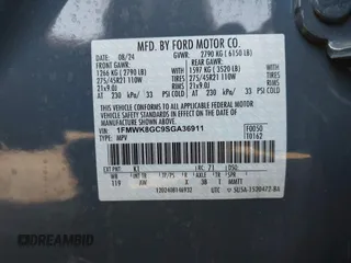 2025 Ford Explorer ST with VIN 1FMWK8GC9SGA36911, listed as a IAAI auction lot 41728775 with 3,925 mi miles. Bid and sale history available at carsss.com. Image 9.