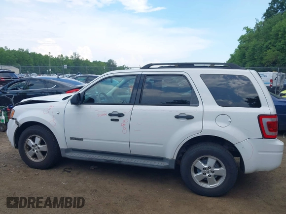 2008 Ford Escape XLT z VIN 1FMCU03108KC68967, wystawiony jako IAAI lot #42602224 z przebiegiem 105 580 mil mil oraz . Historia ofert i sprzedaży dostępna na DreamBid. Obrazek 13.