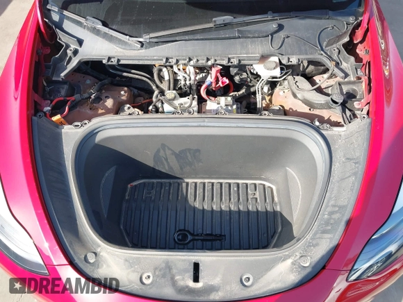 2022 Tesla Model Y Performance z VIN 7SAYGDEF0NF518740, wystawiony jako IAAI lot #41785358 z przebiegiem 50 692 mil mil oraz . Historia ofert i sprzedaży dostępna na DreamBid. Obrazek 10.
