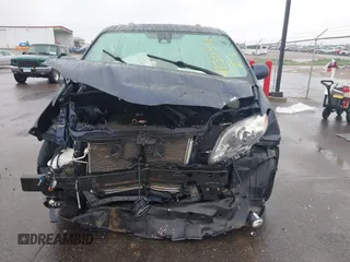 2018 Toyota Sienna XLE with VIN 5TDDZ3DC8JS197365, listed as a IAAI auction lot 42311598 with 199,121 mi miles and . Bid and sale history available at DreamBid. Image 6.
