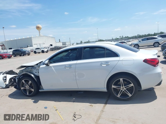 2022 Mercedes-Benz A 220 with VIN W1K3G4FB2NJ357146, listed as a IAAI auction lot 42049086 with 42,832 mi miles and . Bid and sale history available at DreamBid. Image 14.