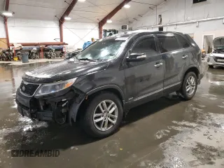 2015 Kia Sorento LX with VIN 5XYKTCA62FG582934, listed as a Copart auction lot 42453385 with 169,718 mi miles and Salvage Title. Bid and sale history available at DreamBid. Image 1.