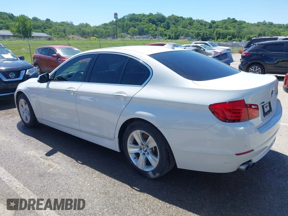 2013 BMW 5 Series 528i xDrive with VIN WBAXH5C5XDDW16893, listed as a IAAI auction lot 42316961 with 173,300 mi miles and . Bid and sale history available at DreamBid. Image 14.