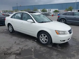 2006 Hyundai Sonata GLS z VIN KMHEU46C46A102077, wystawiony jako IAAI lot #42121275 z przebiegiem 126 670 mil mil oraz . Historia ofert i sprzedaży dostępna na DreamBid. Obrazek 1.