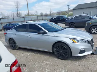 2020 Nissan Altima SR with VIN 1N4BL4CV3LC132192, listed as a IAAI auction lot 41936605 with 105,719 mi miles and . Bid and sale history available at carsss.com. Image 13.