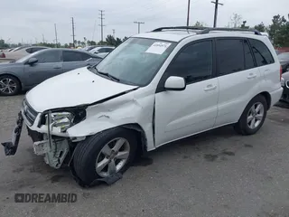 2005 Toyota RAV4 with VIN JTEGD20V750057938, listed as a IAAI auction lot 41894571 with 158,589 mi miles. Bid and sale history available at carsss.com. Image 2.