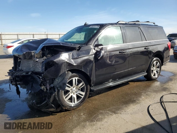 2024 Ford Expedition Max XLT with VIN 1FMJK1J87REA04437, listed as a Copart auction lot 45024725 with 32,368 mi miles and Salvage Title. Bid and sale history available at DreamBid. Image 1.
