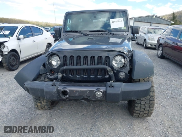 2018 Jeep Wrangler Unlimited Sport S z VIN 1C4HJWDG2JL930461, wystawiony jako IAAI lot #42042644 z przebiegiem 136 530 mil mil oraz . Historia ofert i sprzedaży dostępna na DreamBid. Obrazek 12.