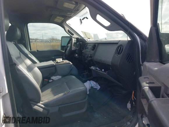 2015 Ford F-250 Lariat with VIN 1FT7W2B62FED04453, listed as a IAAI auction lot 41879422 with 313,725 mi miles and . Bid and sale history available at DreamBid. Image 5.