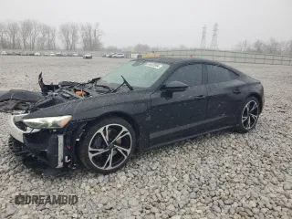 2022 Audi e-tron GT Premium Plus z VIN WAUCJBFW0N7001582, wystawiony jako Copart lot #84433364 z przebiegiem 29 221 mil mil oraz Szkody całkowita. Historia ofert i sprzedaży dostępna na DreamBid. Obrazek 1.