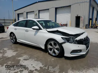2019 Honda Accord Touring with VIN 1HGCV2F94KA032996, listed as a Copart auction lot 60283715 with 57,365 mi miles and Salvage title. Bid and sale history available at DreamBid. Image 4.
