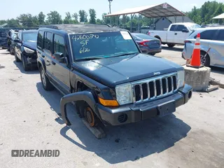 2008 Jeep Commander Sport z VIN 1J8HG48K08C132383, wystawiony jako IAAI lot #42600242 z przebiegiem 167 206 mil mil oraz . Historia ofert i sprzedaży dostępna na DreamBid. Obrazek 1.