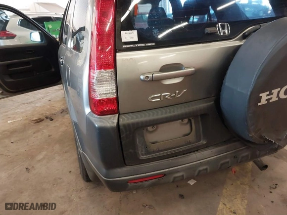 2005 Honda CR-V LX with VIN JHLRD78515C049544, listed as a IAAI auction lot 41807814 with 135,484 mi miles. Bid and sale history available at carsss.com. Image 12.