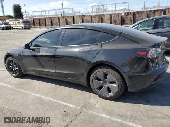 2022 Tesla Model 3 with VIN 5YJ3E1EAXNF120970, listed as a Copart auction lot 47631725 with 33,205 mi miles and Salvage Title. Bid and sale history available at DreamBid. Image 2.
