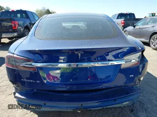 2017 Tesla Model S 60 with VIN 5YJSA1E19HF186227, listed as a IAAI auction lot 41888015 with 105,510 mi miles and . Bid and sale history available at DreamBid. Image 17.